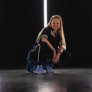 Meet your Posher, Hallie